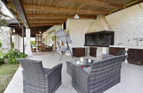 Villa with private pool and garden retreat - Foto 62