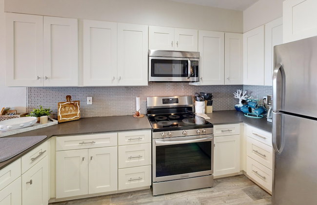 Grand Caribbean by Silver Sands Vacation Rentals - Photo 14