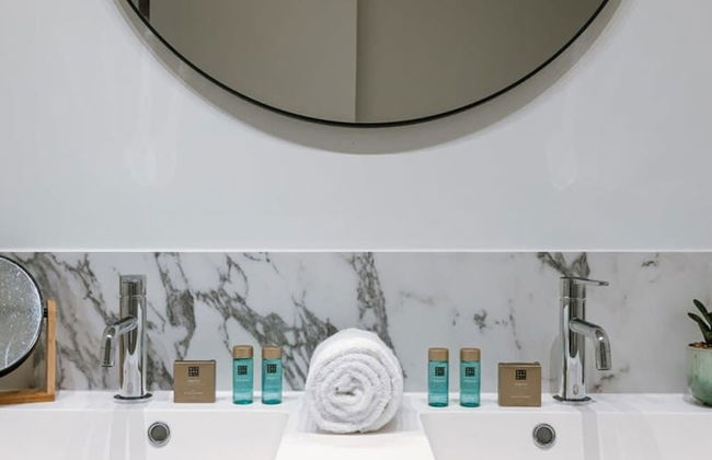 Modern Apartment Located at Historical Main Square - Photo 10