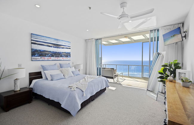 Reflection Tower Two - Photo 17