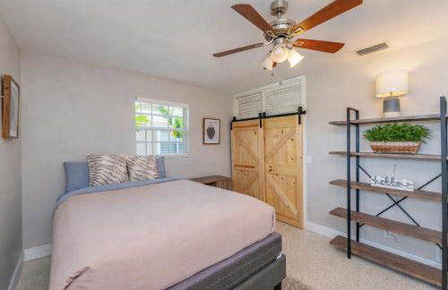 Ventur Tropical w Hot Tub Close to Beach - Photo 4