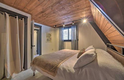 Cozy A-Frame Cabin with Pool Table 8 Mi to Mt Snow! - Photo 14