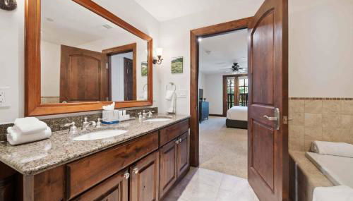 Ascent 110 by East West Hospitality - Foto 3