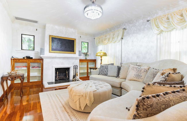 Las Olas Oasis by Avantstay Minutes to the Beach + Hot Tub - Foto 8