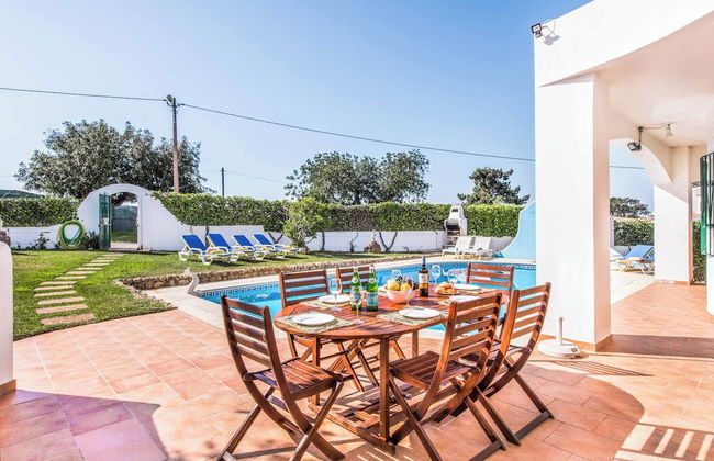 Villa Gira - Photo 24