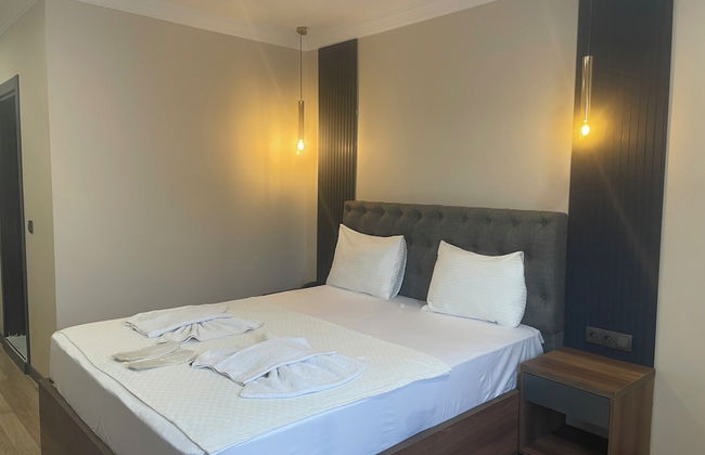 La Vie Suit Hotel - Photo 11