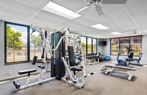 Hilton Pool Pass incl - Spacious & Relaxing Resort Gem ~ View ~ Pool ~ Gym - Foto 84