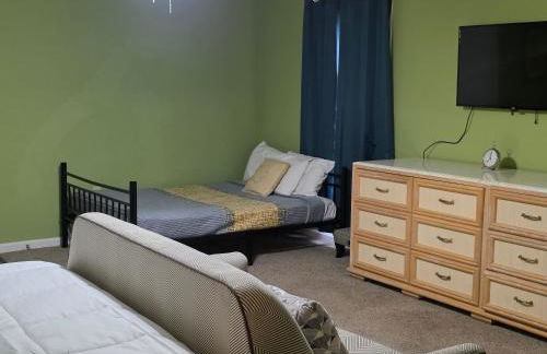 6BR in Suburban area close to Freeway and Galeria - Foto 35