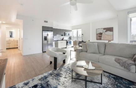 Landing Stylish 2BD Pool Gym - Foto 2