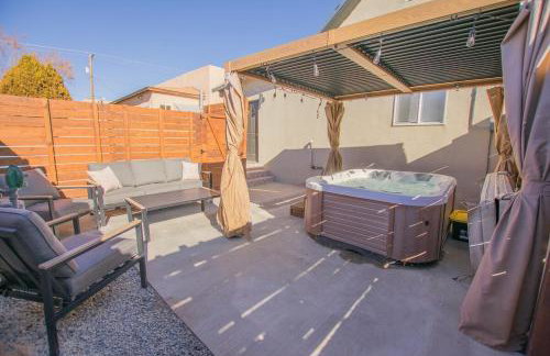 Terracotta Suite at ArnoTriplex! Hot Tub-Close to Downtown-Pet Friendly-No Pet Fee! - Foto 4