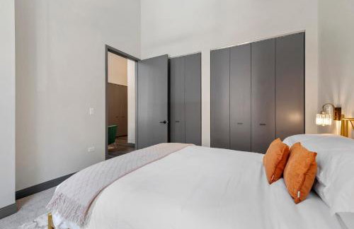 Experience Downtown Chicago at Millennium - Luxury Apartments in The Loop - Photo 48