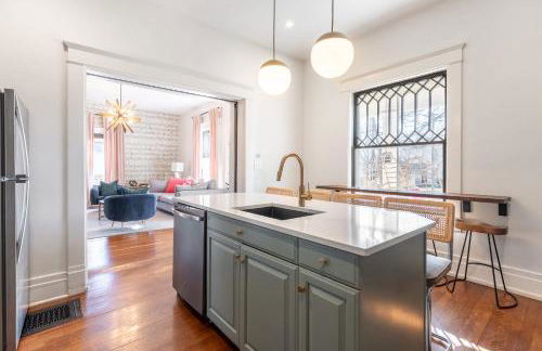 Notes of Southern Charm - Walkable to Food & Shops - Foto 16