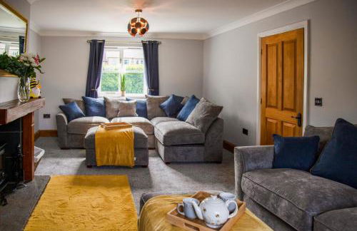 Oak House - sleeps 10 with Bar & Games room - Foto 8