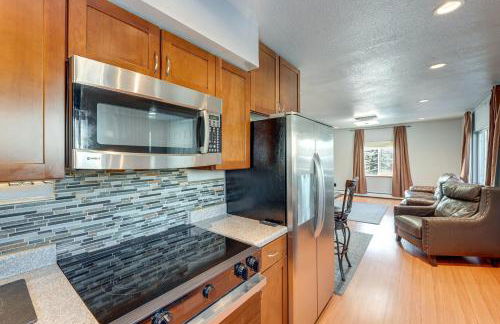 Hike, Bike and Ski! Cozy Anchorage Townhome - Photo 11