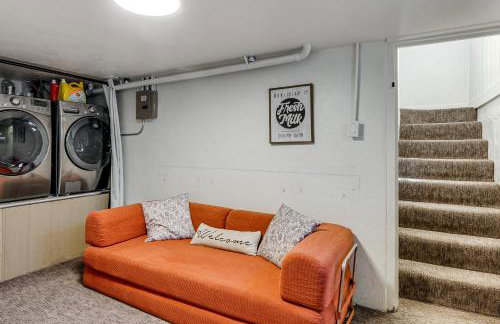 Cozy Farmhouse-Style Cottage by Mighty 5 Ntl Parks - Foto 18
