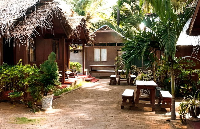 Dolphin Bay Cabana Resort - Photo 11