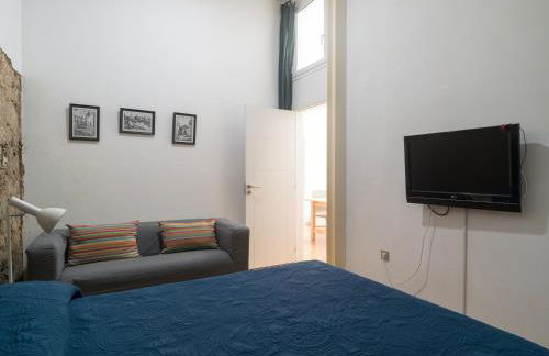 Celia House - Photo 21