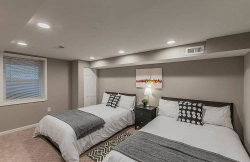 Beautiful 3br 2ba House with cozy backyard by CozySuites - Foto 13