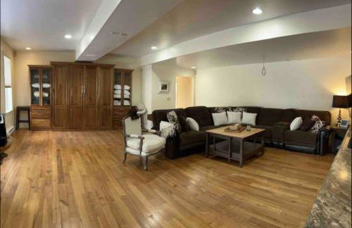 Mountain Top Luxury Red Rocks Hot tub Sauna Views - Photo 32