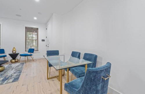 Capitol View 2 DC Townhouse Condo with Private Backyard and Garage Parking - Foto 4