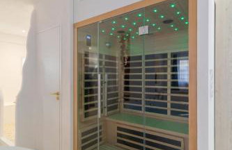 Suite romantique Santorini avec Balnéo & Sauna - Foto 13