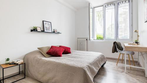 Le Steel-Appart Cosy-Parking-WIFI-NETFLIX - Foto 2