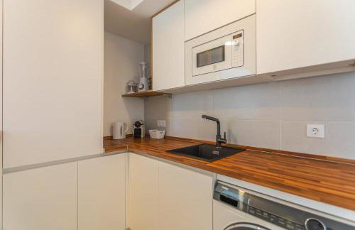 Apartamento con terraza, piscina y parking - Foto 15