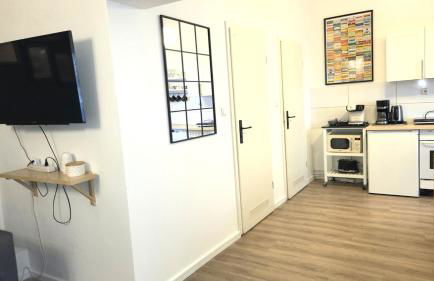 Modern Gesundbrunnen Flat Sleeps 6 Guests - Foto 23