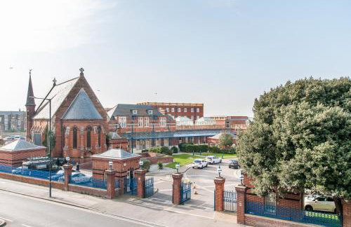 Queen Palm Apartment - Margate - 3 mins walk to beach - Foto 17