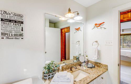 Hill country gem with private pool, deck, firepit, Ping-Pong, foosball, & WiFi - Photo 14