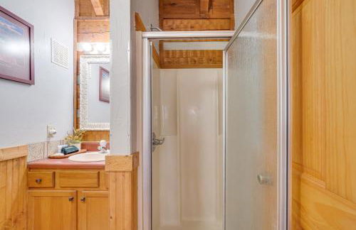 Honey Bear Pause Rural Escape with Porch and Hot Tub! - Foto 19