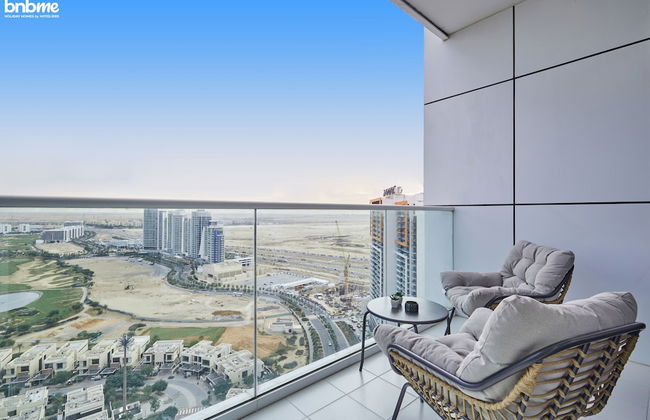 bnbme | Damac Hills Carson Tower | STUDIO - Photo 7