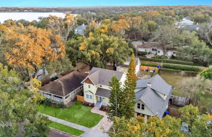 6 Bedroom with Guest House Walk to Lake & Shops - Foto 5