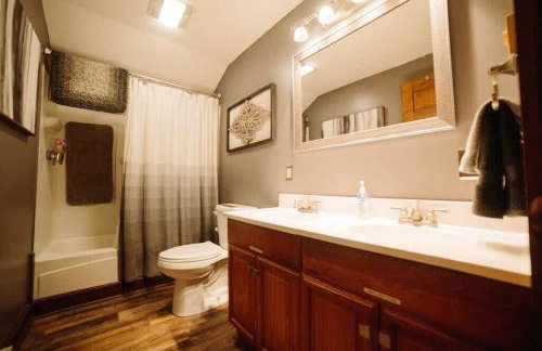 Majestic Home in Hocking wPool Jacuzzi Basketball - Foto 28