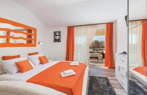 Awesome Home In Nedescina With Kitchen - Foto 30