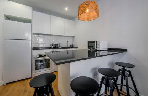 Elegancia con parking para 4, vive La Latina - Photo 15