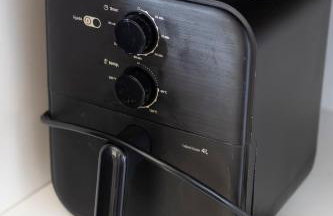 107-Studio compacto, moderno, climatizado perto da UEL - Foto 17