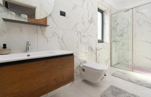 Modern 300m2 Villa - King Beds & Leisure Zone - Foto 35