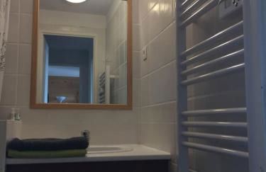 Lama-Gîte-des-Puys T3 Lamado vue époustouflante sud avec grande terrasse - Photo 7