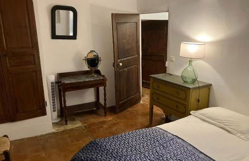 Le Baguier, maison de caractère dans hameau typique provençal - Foto 5