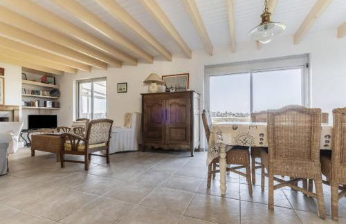 Jolie maison et sa véranda pour de belles vacances - Photo 6