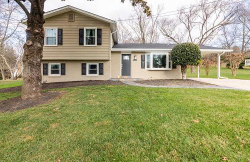 5 bedrooms with 4 Full Bath Fire Pit BBQ and Plush Amen on 1 2 acre - Photo 63