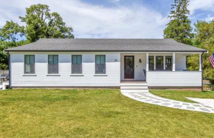 Renovated kitchen less than 2 miles to Beach! - Foto 16