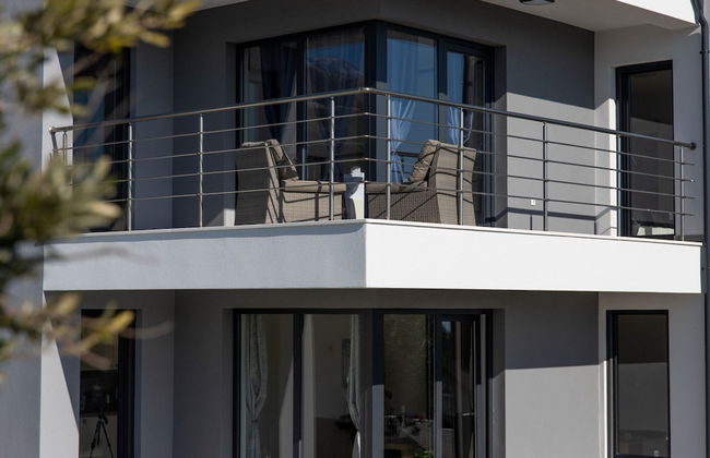 Dazzling Kaštel Novi Villa With Private Pool and Scenic Sea Views - Foto 21