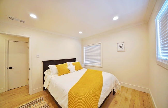 @ Marbella Lane - Vibrant 4BR RWC Ldry + P - Foto 3