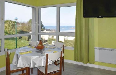 Stunning Apartment In Trevou Treguignec - Foto 18