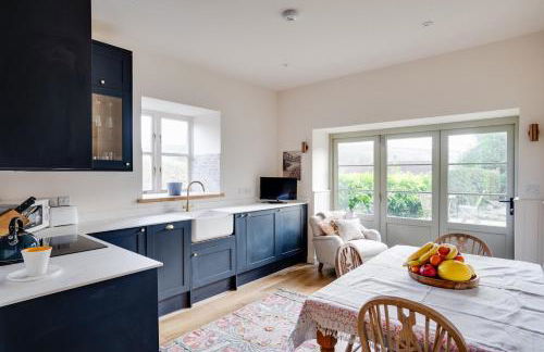 Charming Coach House Retreat Near Sherborne Abbey - Foto 17