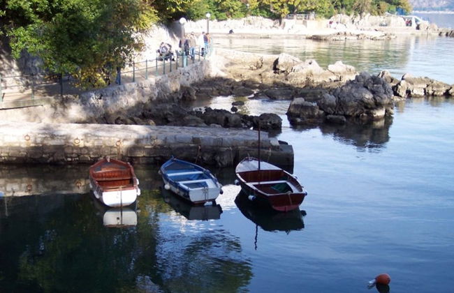 Spacious Apartment With Terrace & Outdoor Kitchen Surrounded by a Garden - Foto 32