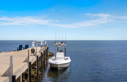 Oceanfront Oasis BBQ Patio, Free Dock, Pool and Secret Speakeasy - Foto 16