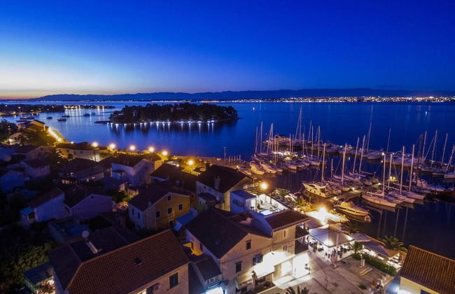 Good Life Deluxe Seafront Apartment - Foto 38